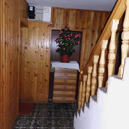Guest House Krga Korenica Eksteriør billede